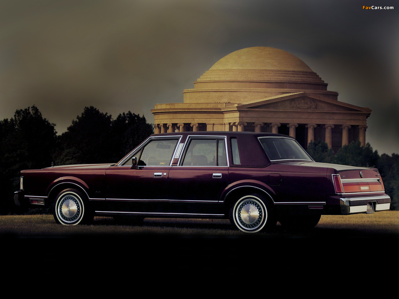 Pictures of Lincoln Town Car 1985–89 (1280 x 960)