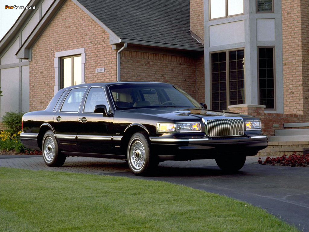 Pictures of Lincoln Town Car 1994–97 (1024 x 768)
