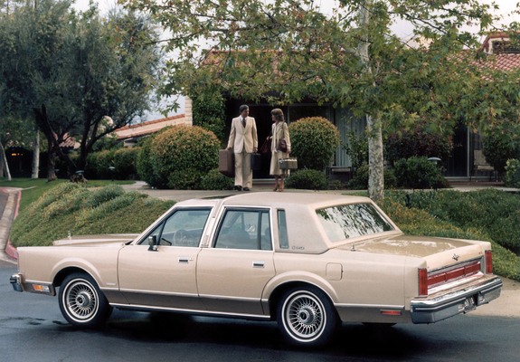 Lincoln Town Car 1981–85 wallpapers