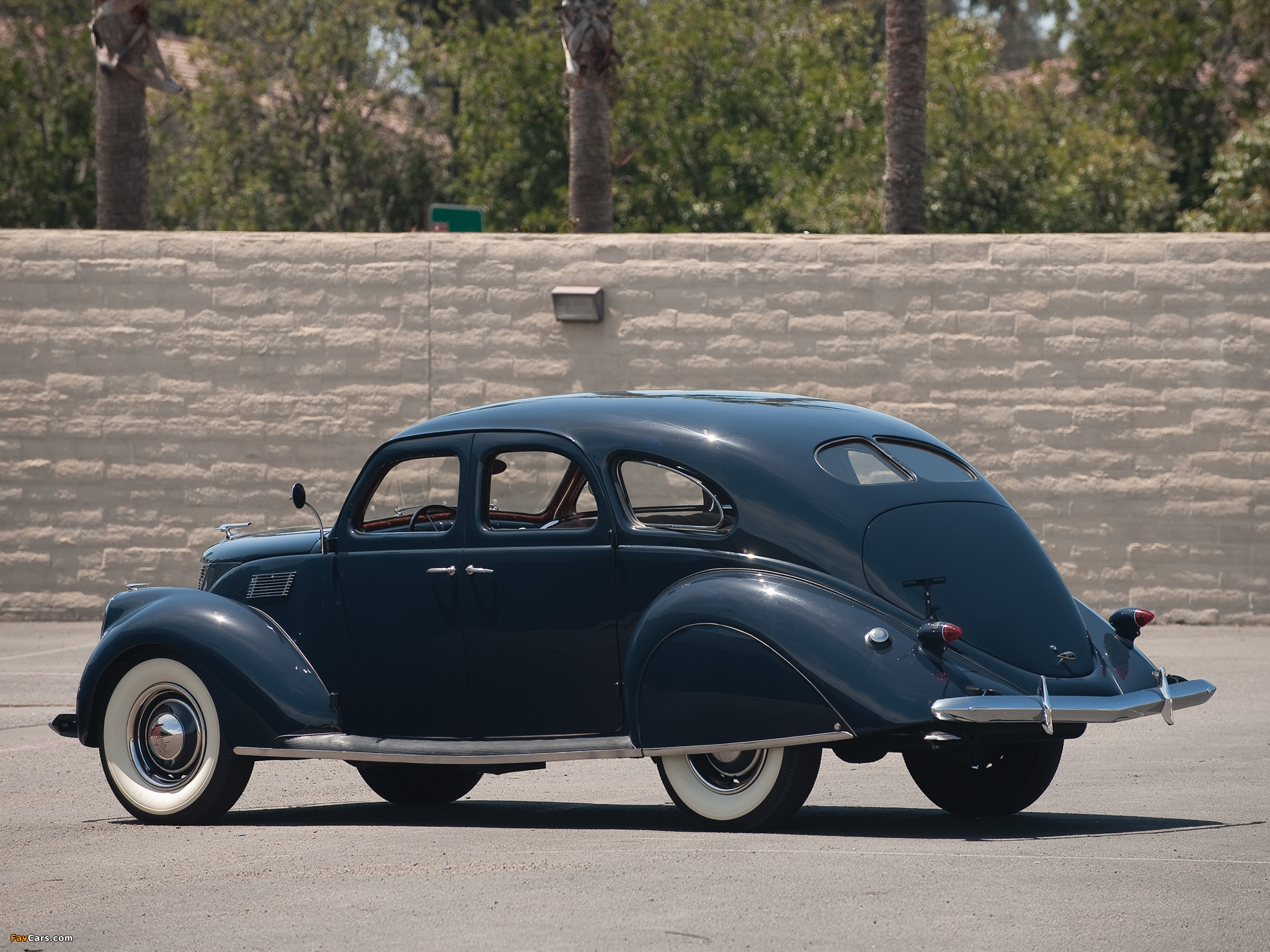 Images of Lincoln Zephyr Sedan 1936–39 (2048 x 1536)