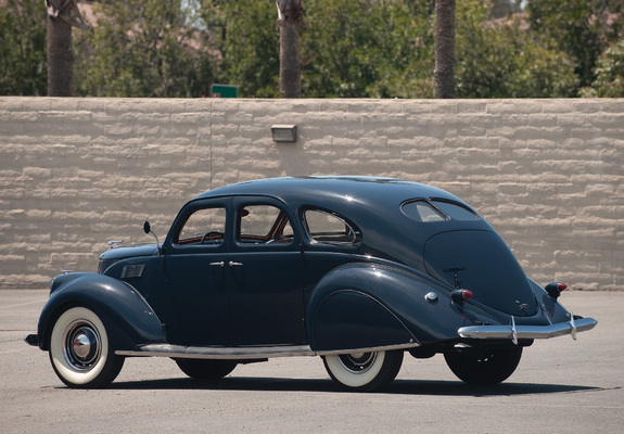 Images of Lincoln Zephyr Sedan 1936–39