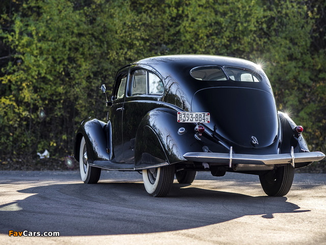 Images of Lincoln Zephyr Coupe Sedan (HB-700) 1936–37 (640 x 480)