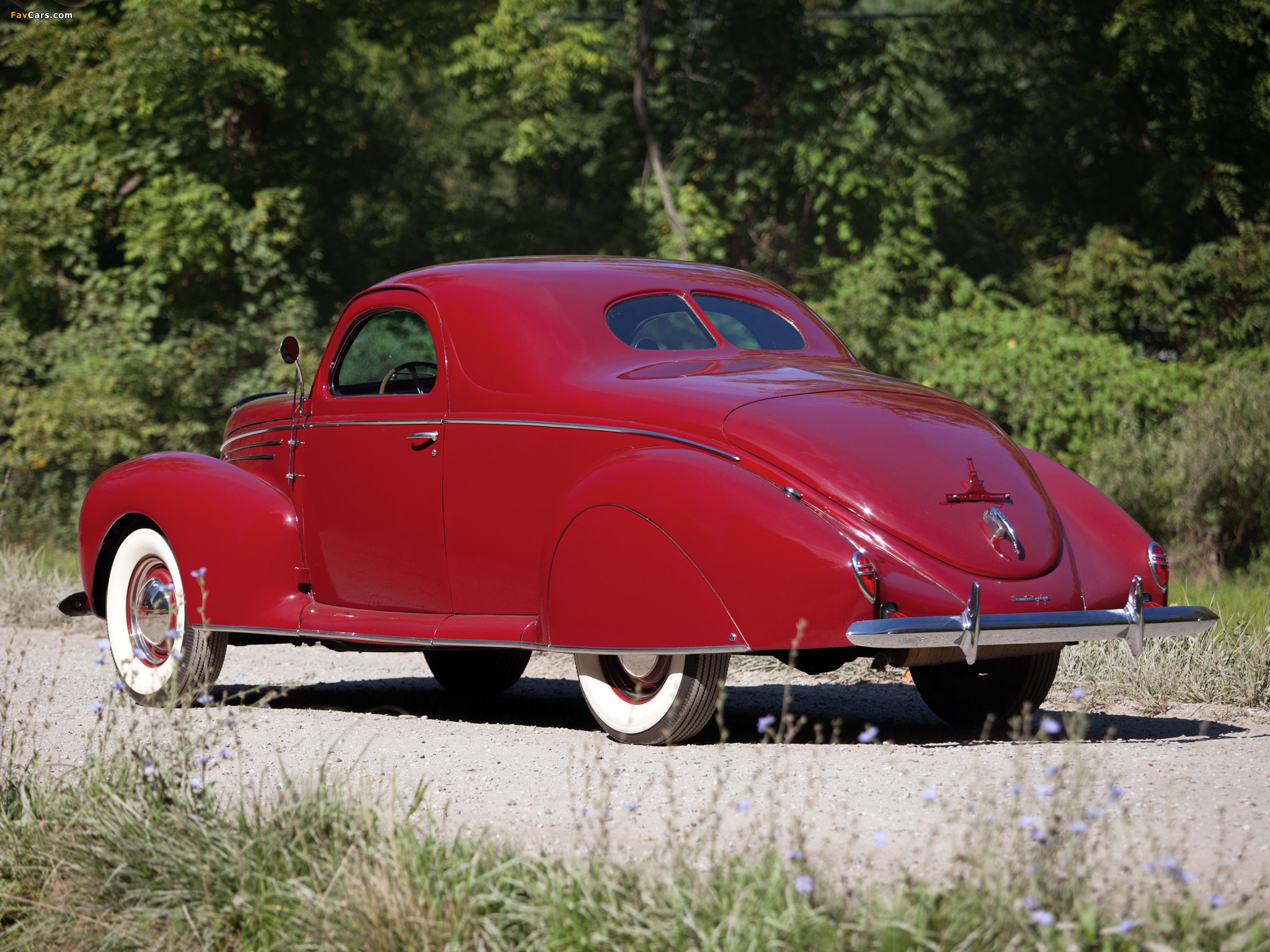 Images of Lincoln Zephyr Coupe (96H-72) 1939 (2048 x 1536)