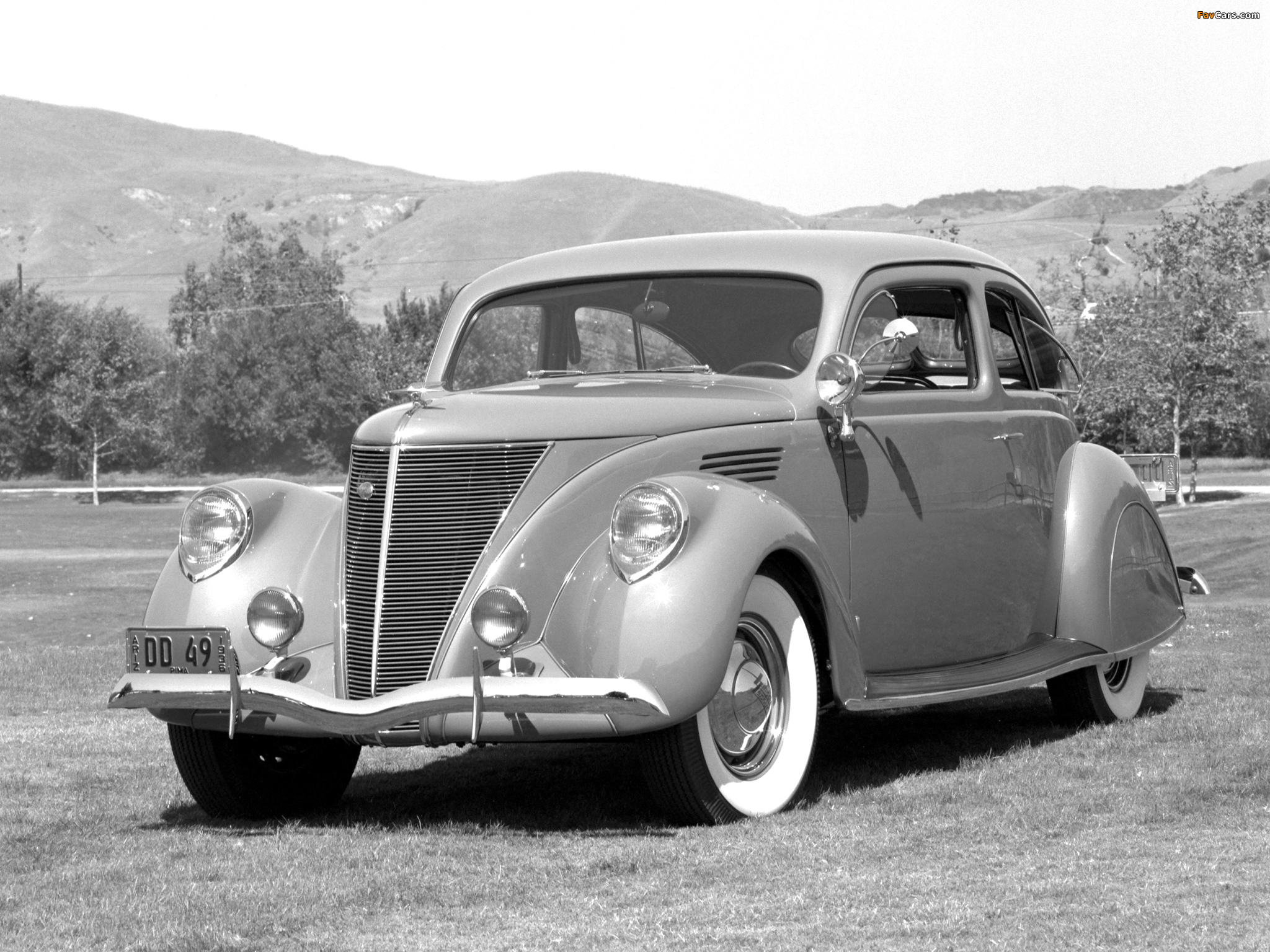 Lincoln Zephyr Coupe 1937 pictures (2048 x 1536)
