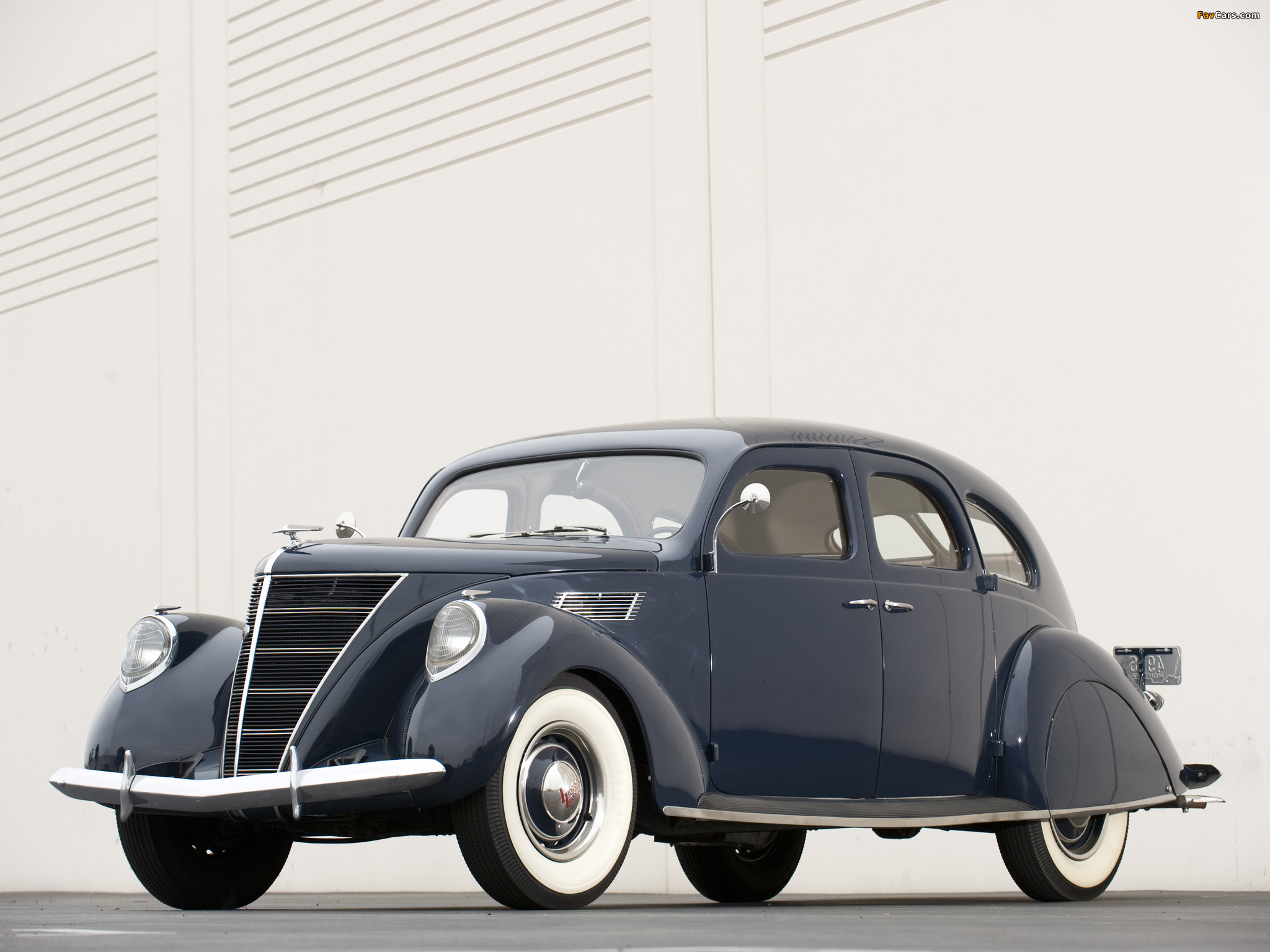 Photos of Lincoln Zephyr Sedan 1936–39 (2048 x 1536)
