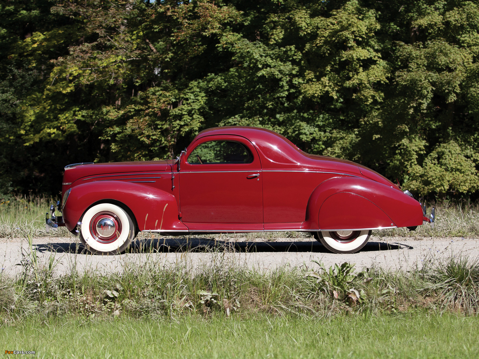 Lincoln Zephyr Coupe (96H-72) 1939 wallpapers (1600 x 1200)