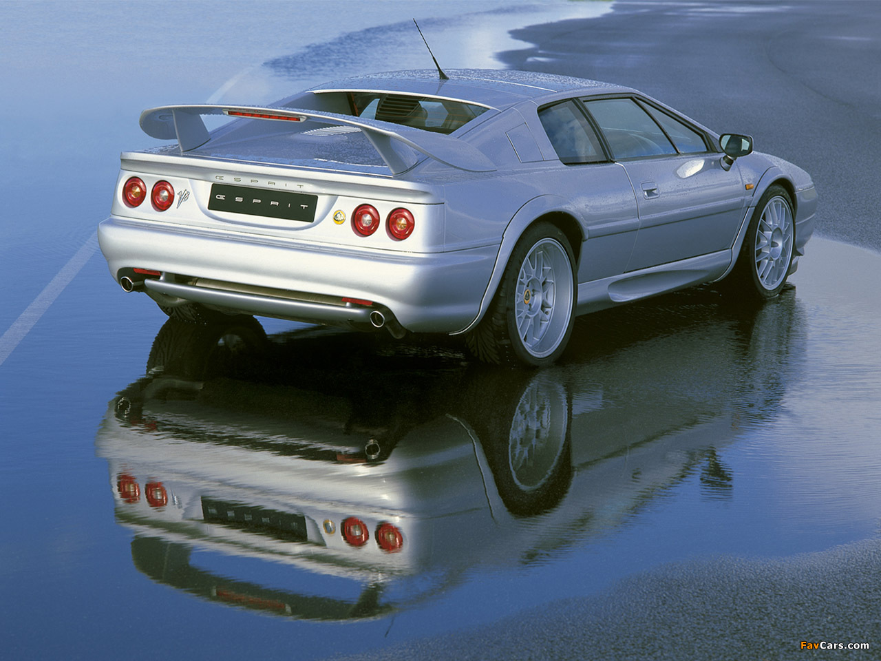 Photos of Lotus Esprit V8 2001–04 (1280 x 960)