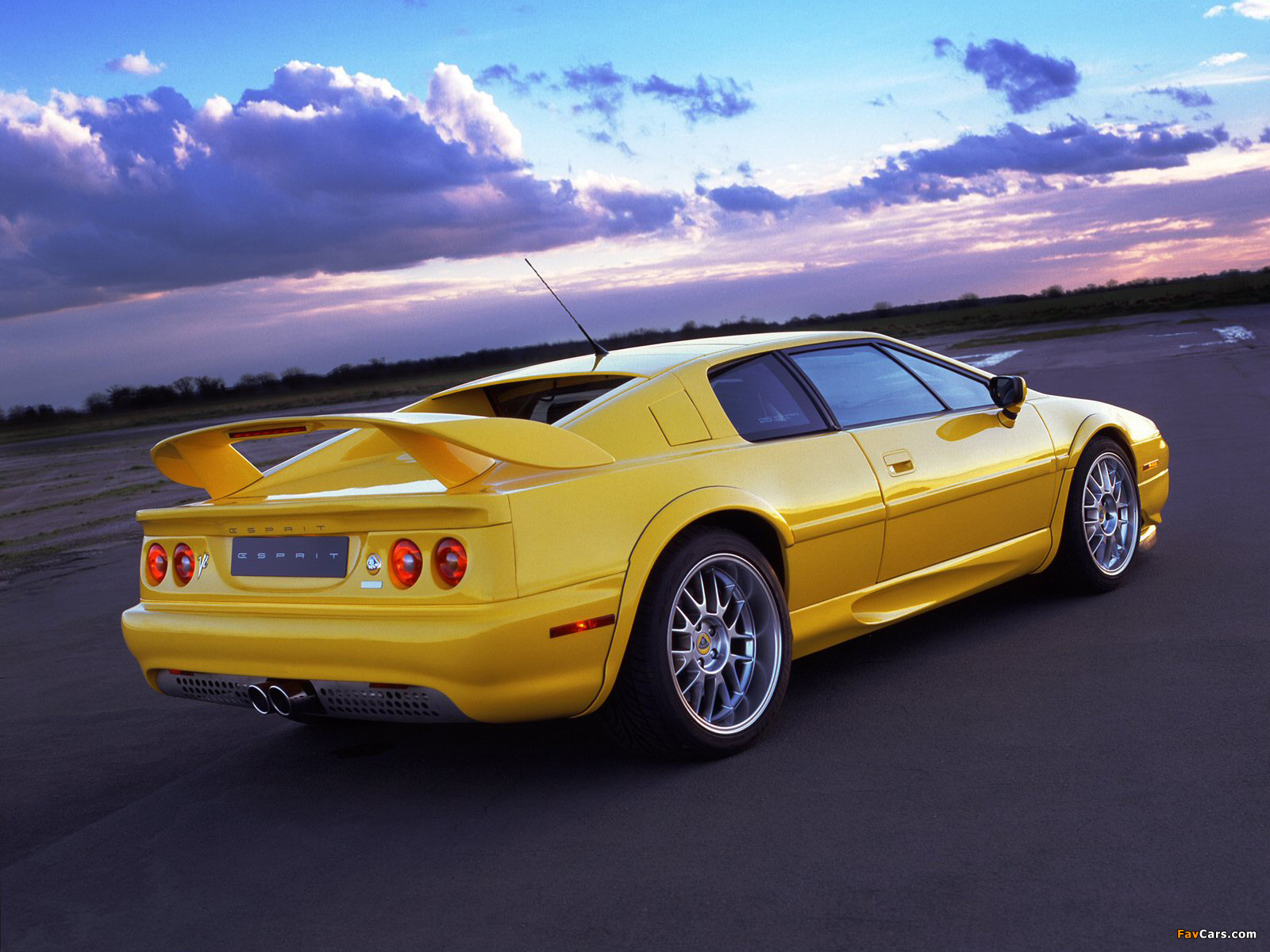 Pictures of Lotus Esprit V8 2001–04 (1600 x 1200)