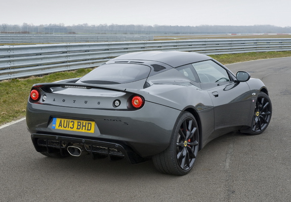 Pictures of Lotus Evora S Sports Racer 2013