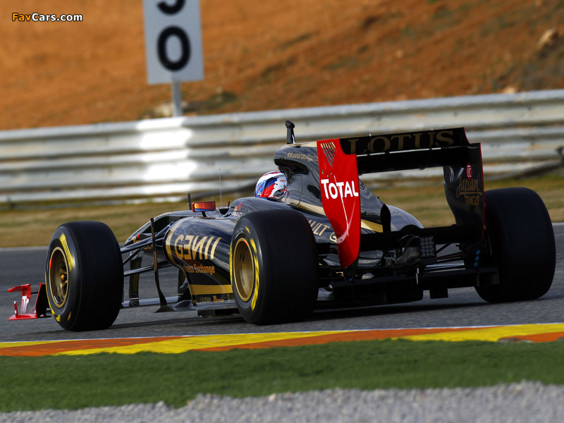 Images of Renault R31 2011 (800 x 600)