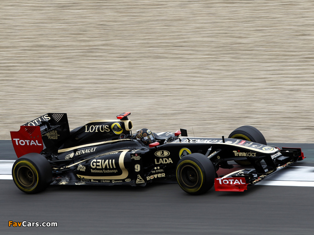 Images of Renault R31 2011 (640 x 480)