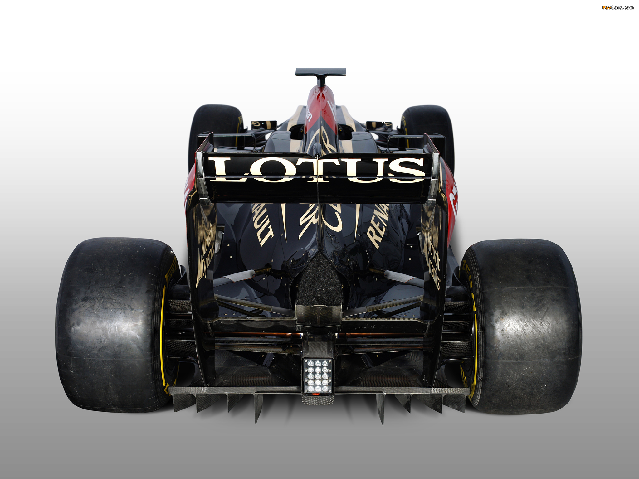 Images of Lotus E21 2013 (2048 x 1536)