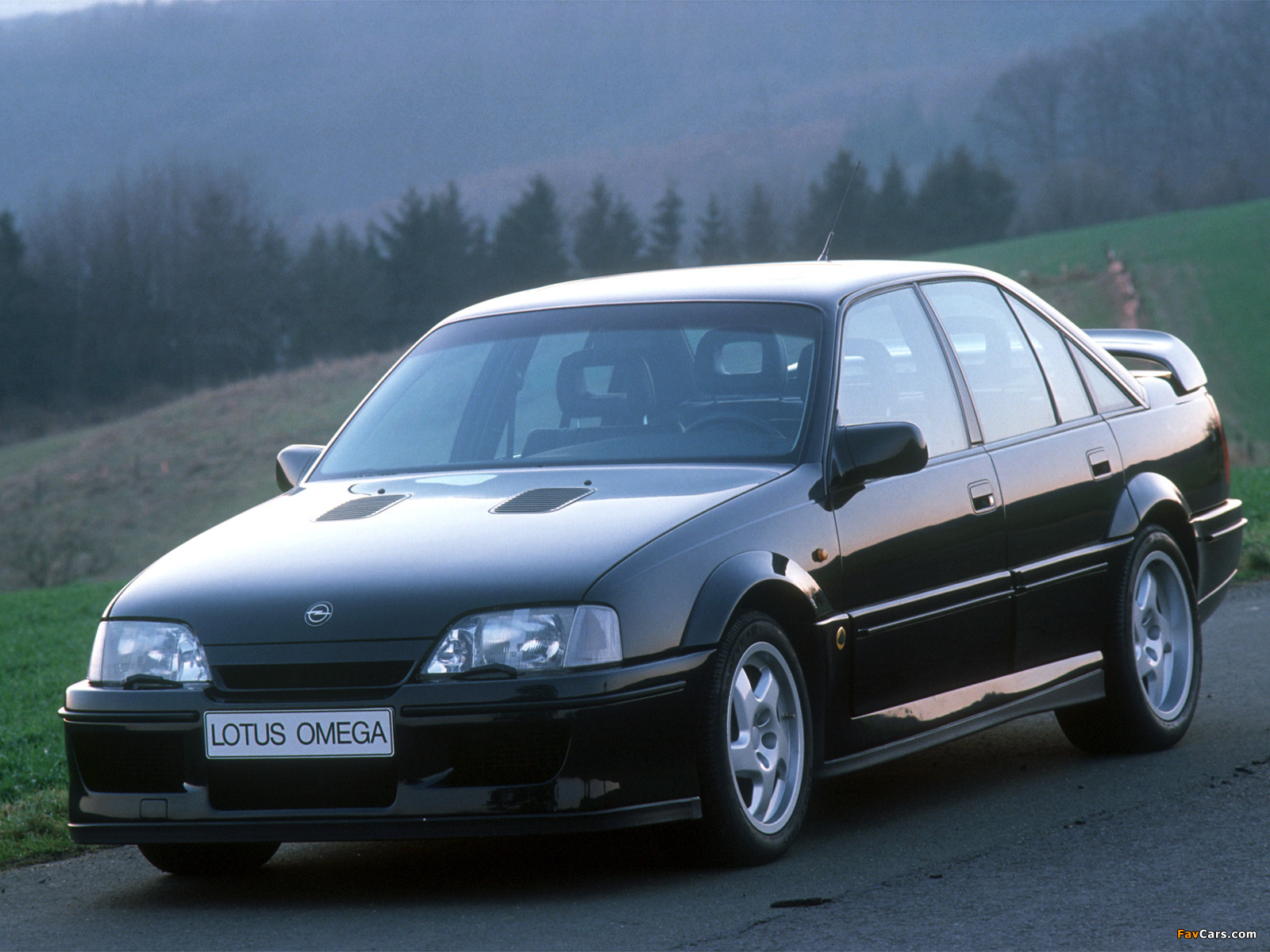 Pictures of Opel-Lotus Omega 1990–92 (1600 x 1200)