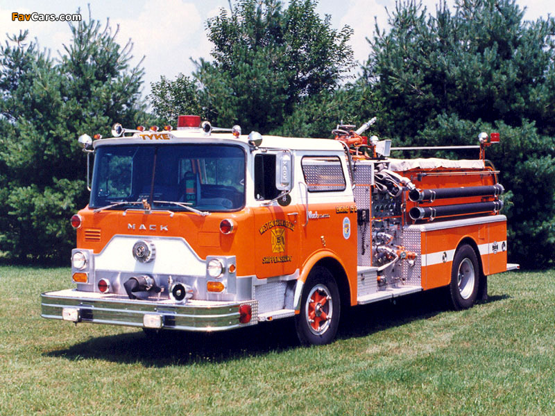 Mack CF Firetruck 1967–90 images (800 x 600)