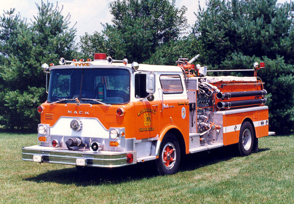 Mack CF Firetruck 1967–90 images