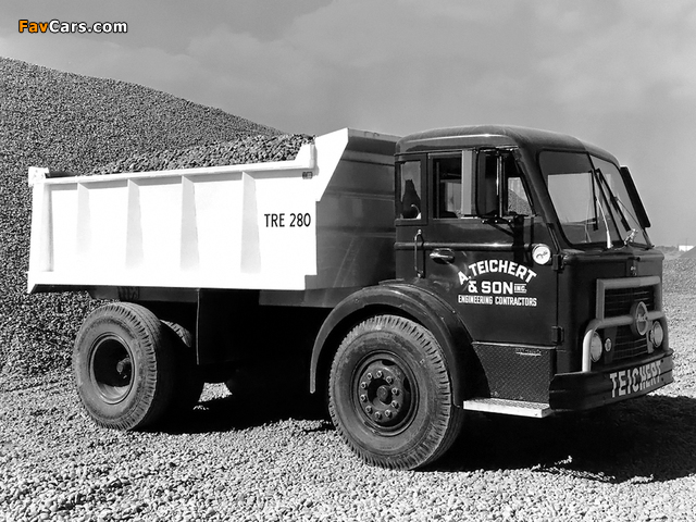 Photos of Mack D-Series Dump Truck 1956–58 (640 x 480)