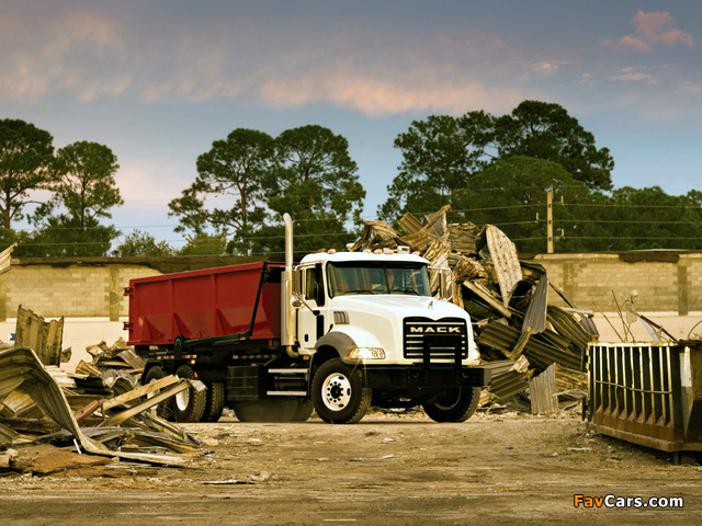 Mack Granite 2002 wallpapers (640 x 480)