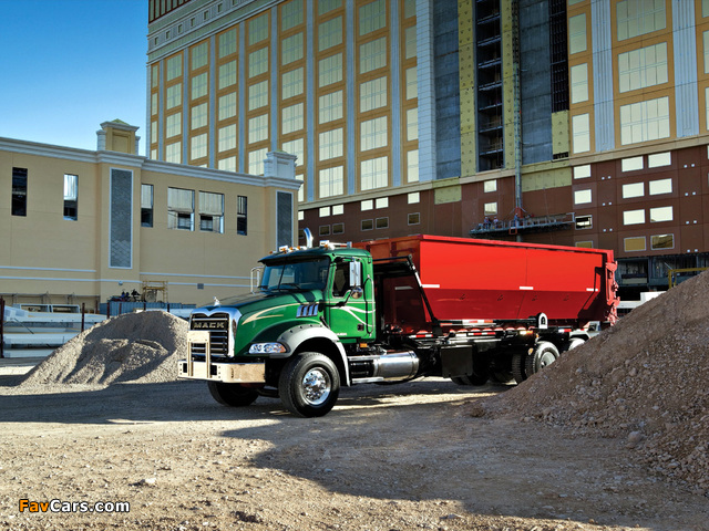 Pictures of Mack Granite 6x4 Dump Truck 2002 (640 x 480)