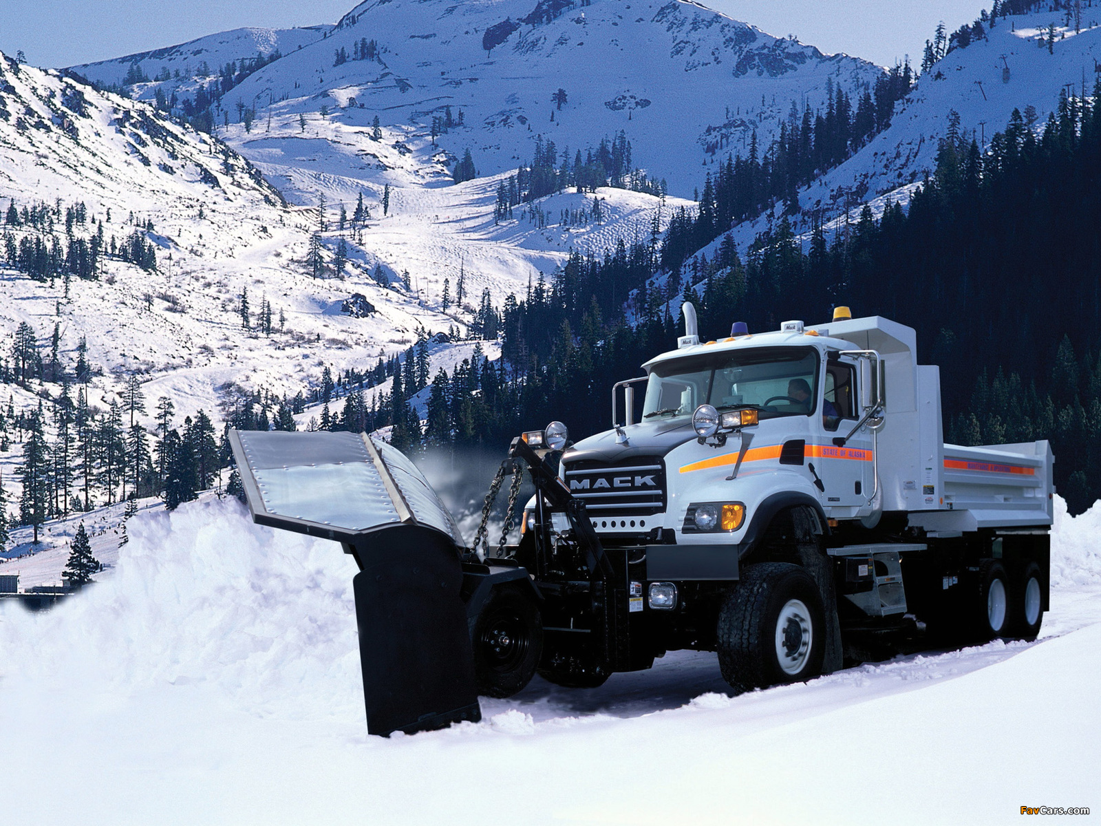 Mack Granite 6x4 Dump Truck 2002 wallpapers (1600 x 1200)