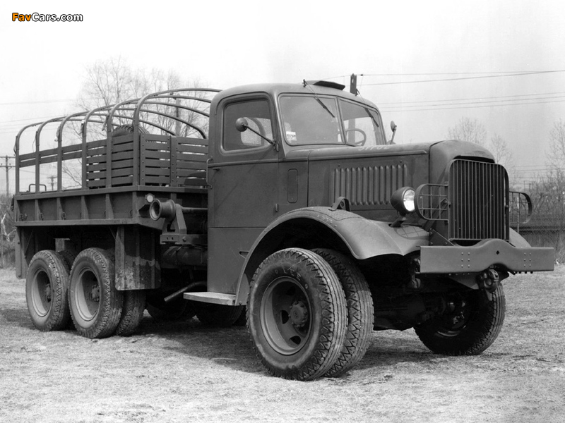 Photos of Mack NM3 1939–42 (800 x 600)