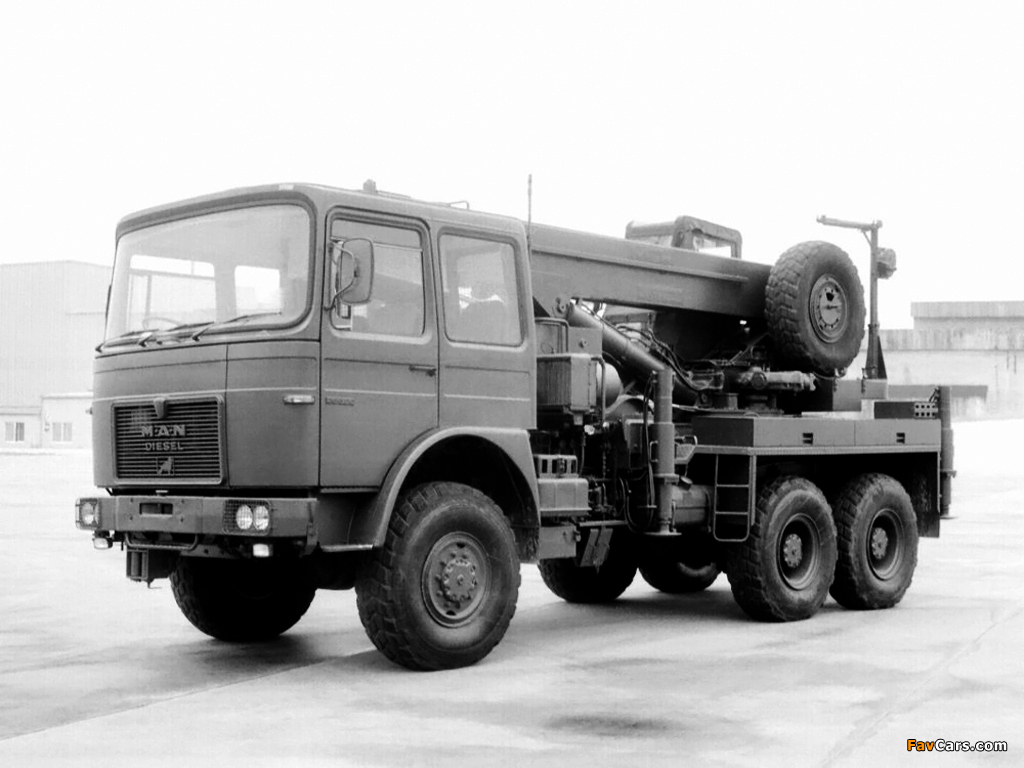 MAN F8 26.320 6x6 Army Crane UK-spec 1972–80 wallpapers (1024 x 768)