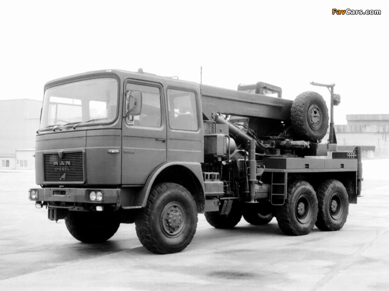 MAN F8 26.320 6x6 Army Crane UK-spec 1972–80 wallpapers (800 x 600)