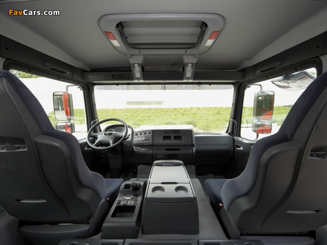 MAN TGL 8.210 Crew Cab 2005–08 photos (640 x 480)