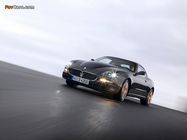 Maserati Coupe 2002–07 images (640 x 480)