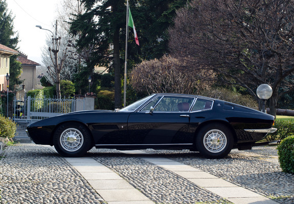 Photos of Maserati Ghibli Coupe 1967–73