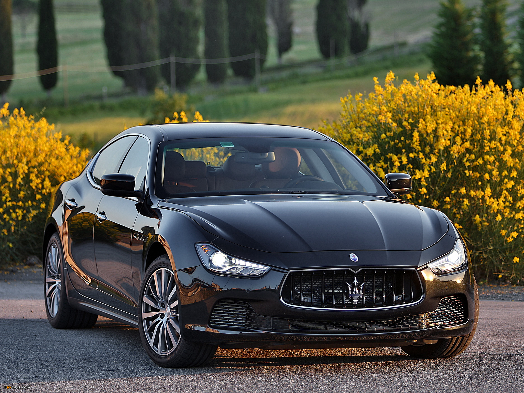 Maserati Ghibli 2013 wallpapers (2048 x 1536)