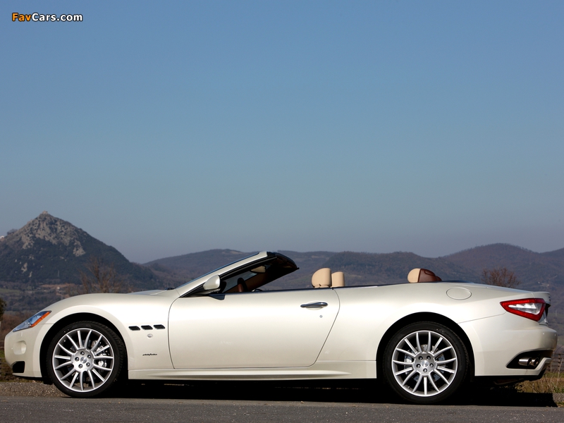 Maserati GranCabrio 2010 images (800 x 600)