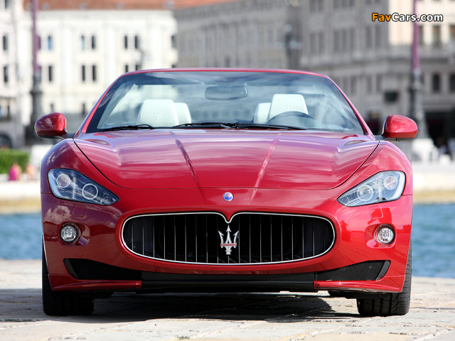 Photos of Maserati GranCabrio Sport 2011 (640 x 480)