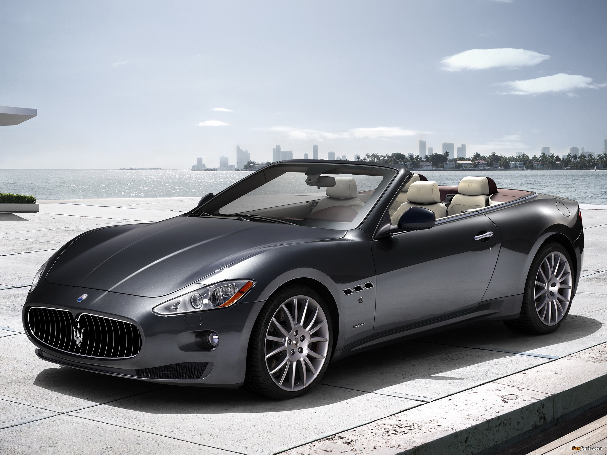 Maserati GranCabrio 2010 wallpapers (2048 x 1536)