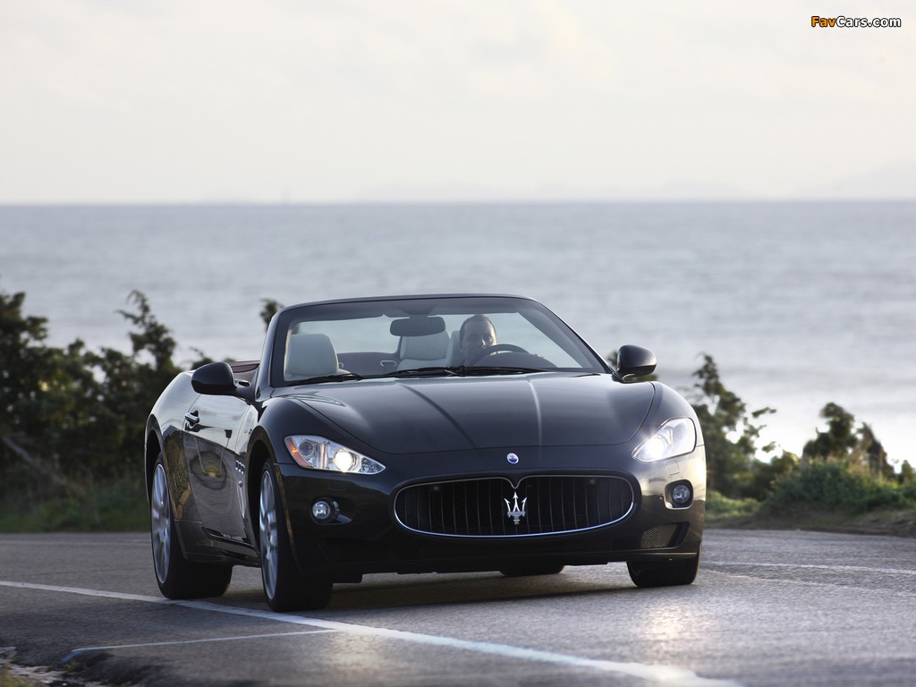 Maserati GranCabrio 2010 wallpapers (1024 x 768)