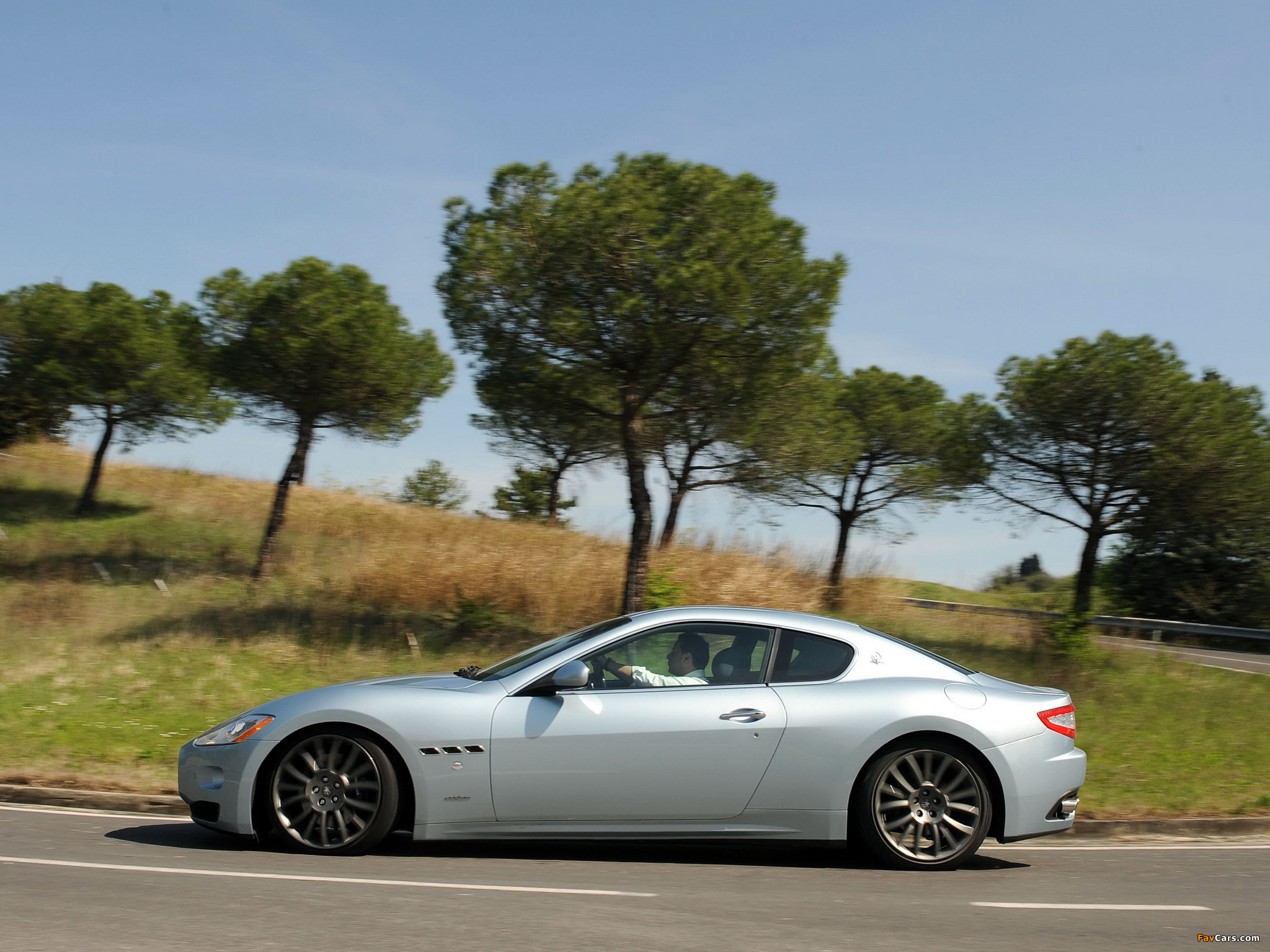 Images of Maserati GranTurismo S Automatic 2009–12 (2048 x 1536)