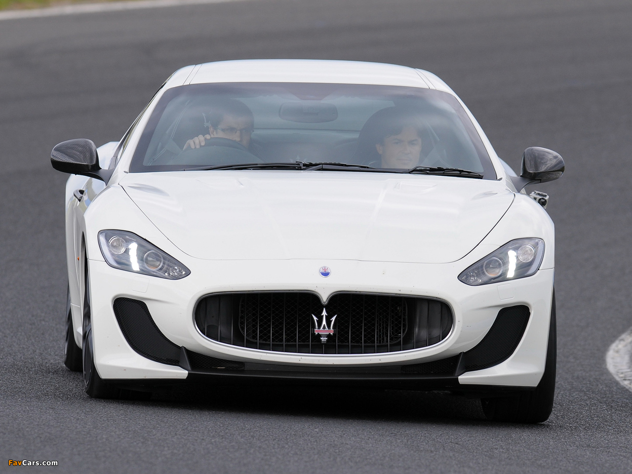 Images of Maserati GranTurismo MC Stradale AU-spec 2010–13 (1280 x 960)