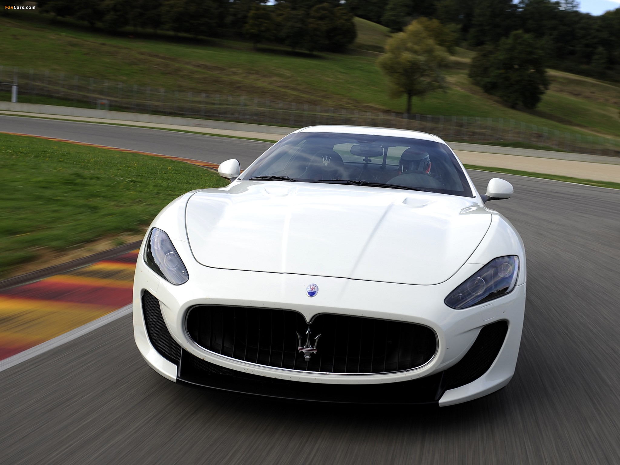 Images of Maserati GranTurismo MC Stradale 2010–13 (2048 x 1536)
