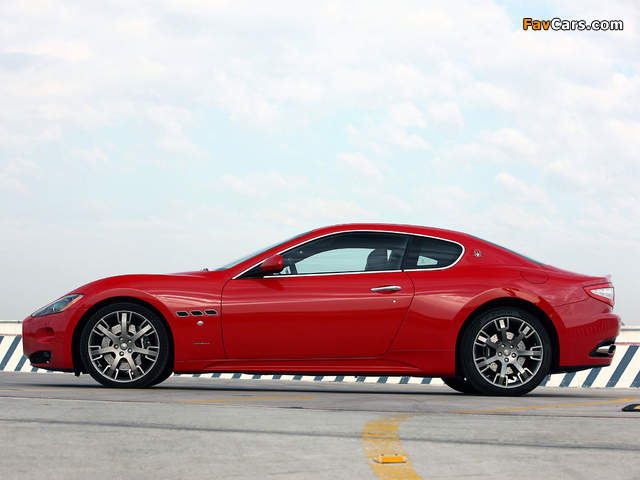 Maserati GranTurismo S 2008–12 wallpapers (640 x 480)