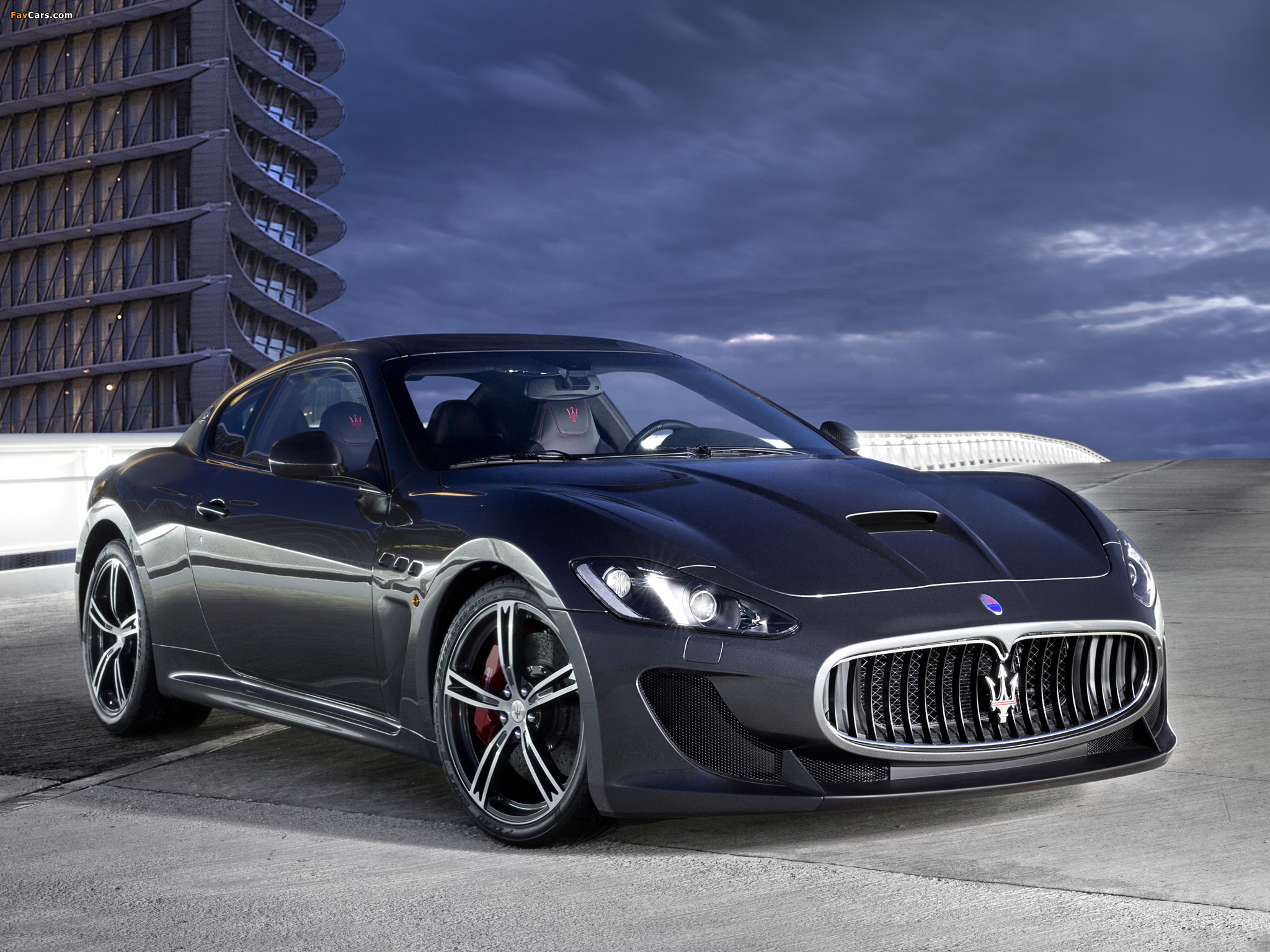 Maserati GranTurismo MC Stradale 2013 wallpapers (2048 x 1536)