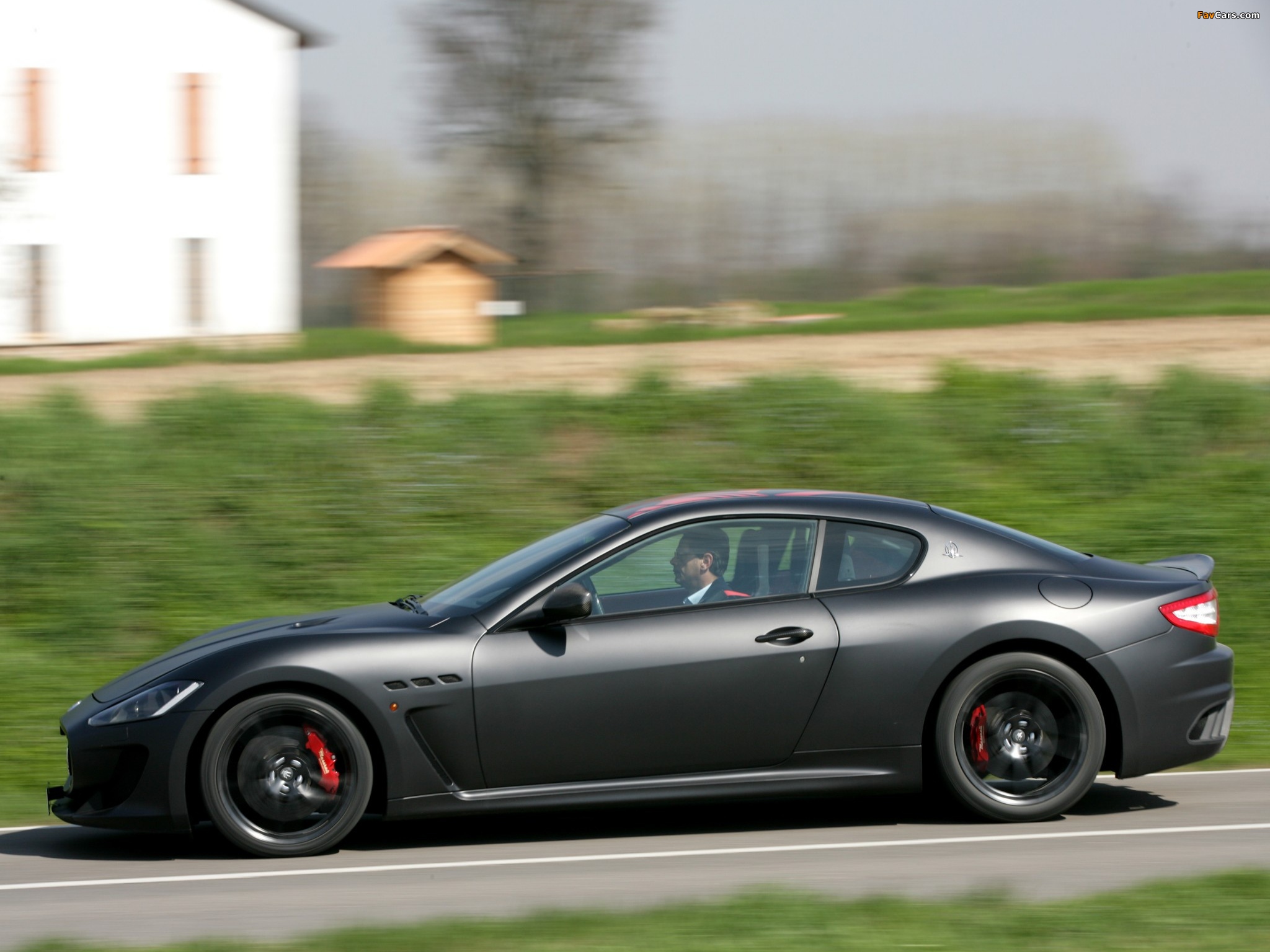 Photos of Maserati GranTurismo MC Stradale 2010–13 (2048 x 1536)