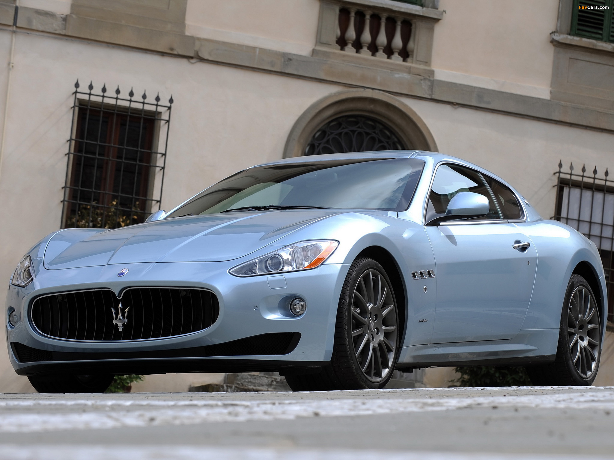 Pictures of Maserati GranTurismo S Automatic 2009–12 (2048 x 1536)