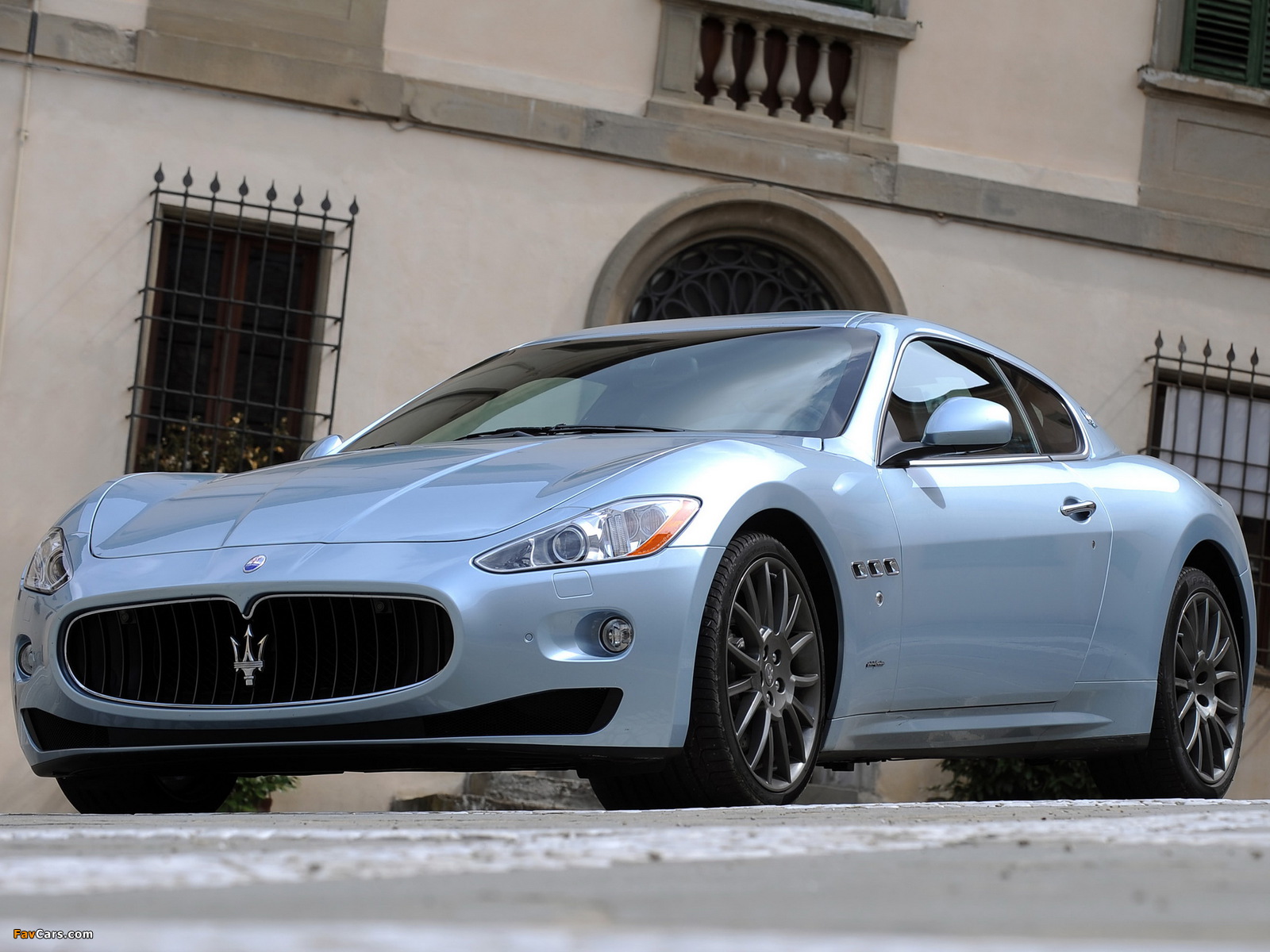 Pictures of Maserati GranTurismo S Automatic 2009–12 (1600 x 1200)