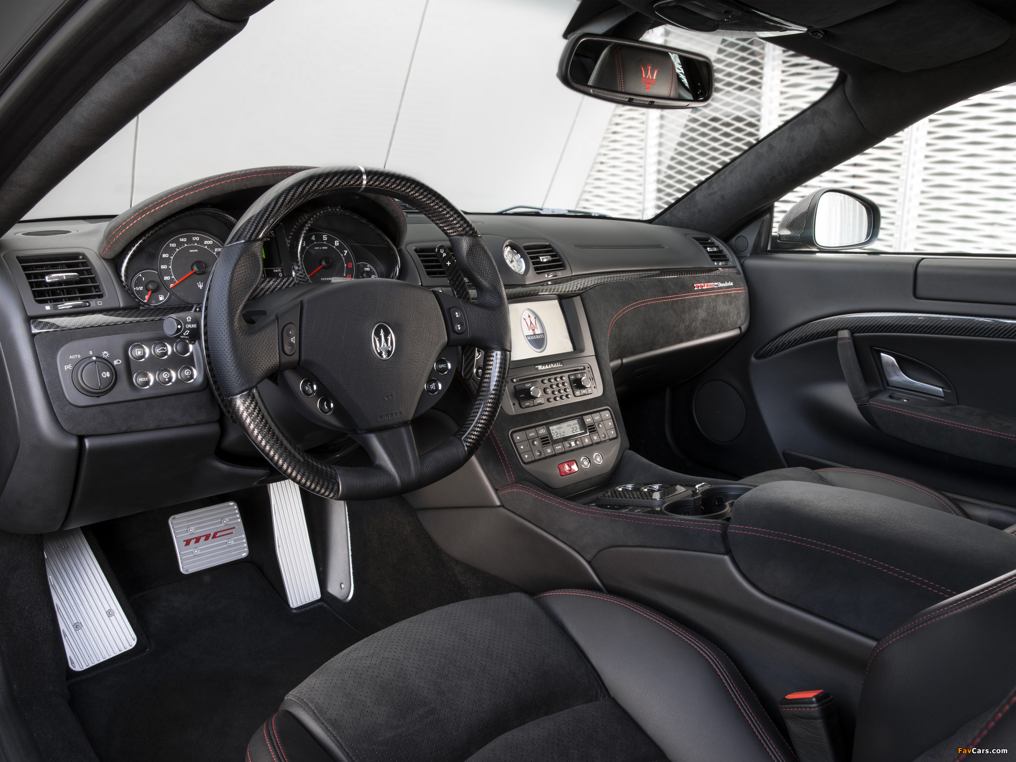 Pictures of Maserati GranTurismo MC Stradale 2013 (2048 x 1536)