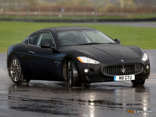 Maserati GranTurismo UK-spec 2007 wallpapers (640 x 480)