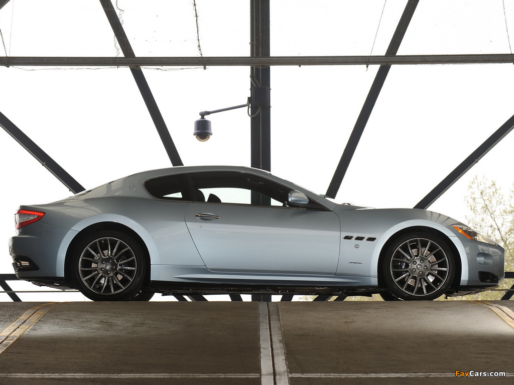 Maserati GranTurismo S Automatic 2009–12 wallpapers (1024 x 768)