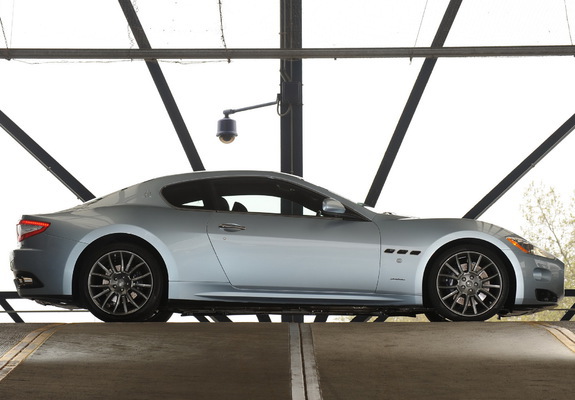 Maserati GranTurismo S Automatic 2009–12 wallpapers