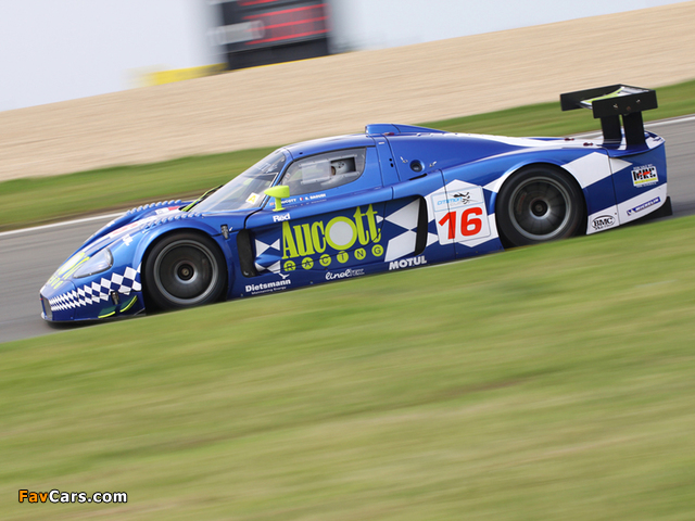 Pictures of Maserati MC12 GT1 2004–10 (640 x 480)