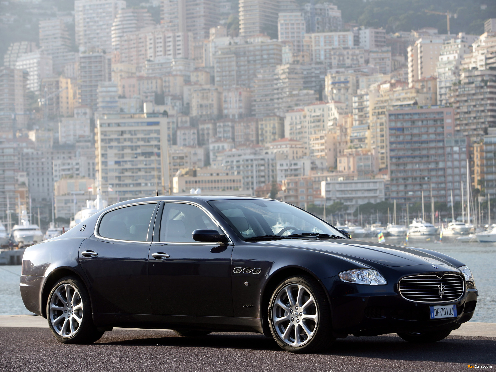 Pictures of Maserati Quattroporte Automatic (V) 2005–08 (2048 x 1536)