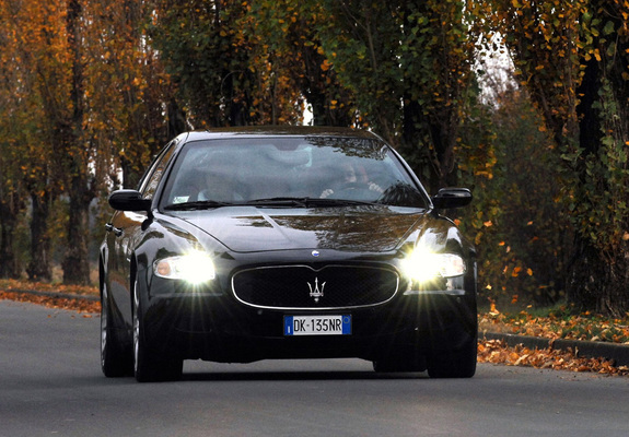 Maserati Quattroporte Sport GT S 2007–08 wallpapers