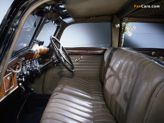 Photos of Maybach Zeppelin DS8 Coupe Limousine 1938 (640 x 480)